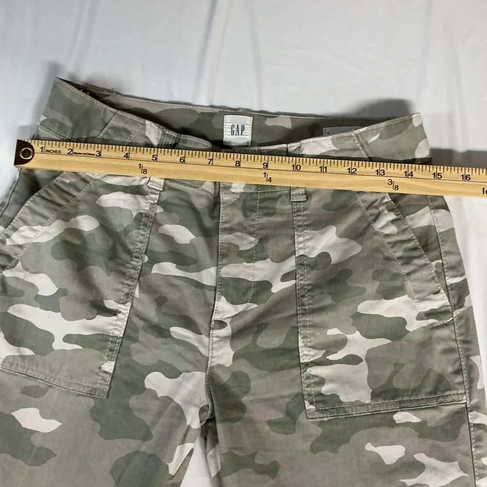 GAP Women's Girlfriend Khakis Camouflage Straight Leg - Picture 6 of 10